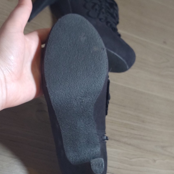 Madden Girl Raleigh Ruffle Booties - Picture 4 of 8